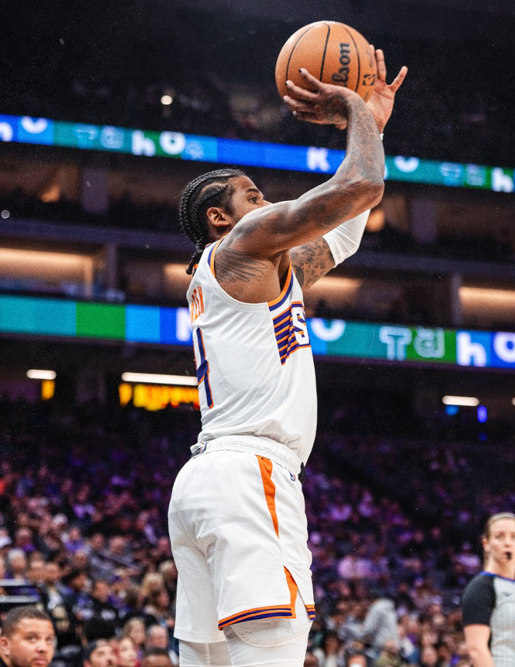 OD体育入口-31分钟7失误太阳新高！格林第三场20+仍遭喷 他怎与杜兰特争辉？